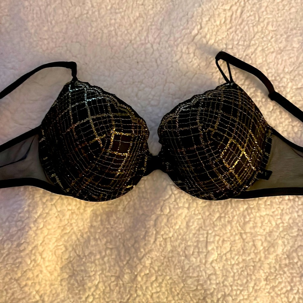 Victoria secret lightly lined Demi bra
